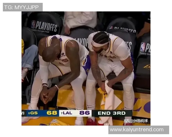 老詹与浓眉赛后同游游戏博主晒合影称赞詹姆斯为篮球之神 老詹与浓眉赛后同游游戏博主晒合影称赞詹姆斯为篮球之神