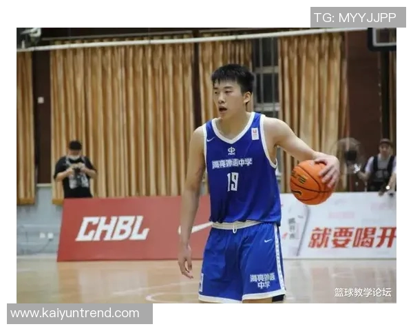 旧金山大学男篮勇士主场逆袭王俊杰受限犯规影响比赛表现